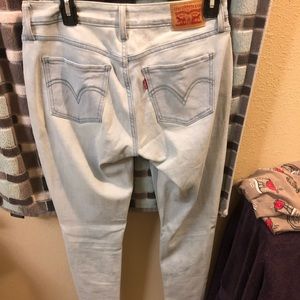 Size 30 Levi’s 535 skinny jeans